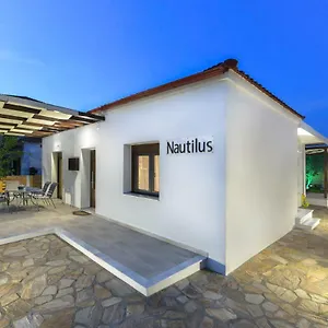 Holiday home νautilus Luxury, Ierissos