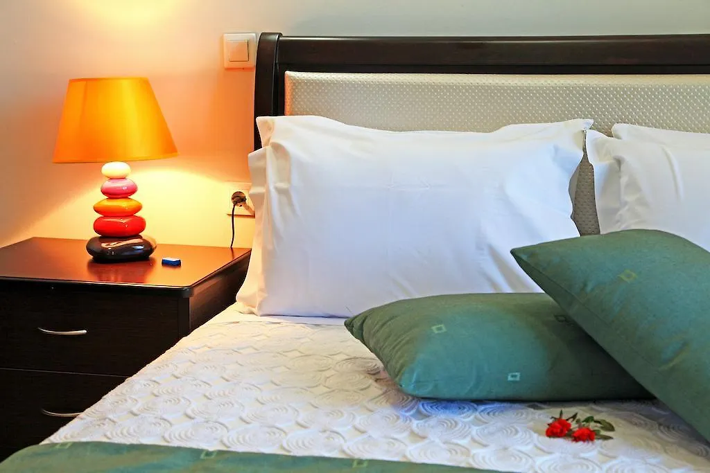 Dionysus Apartments & Suites Ierissos 0*,
